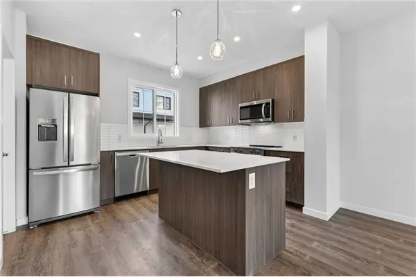 172 Hotchkiss Common SE
