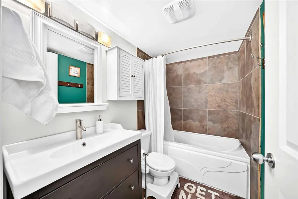 2218 30 Street SW #101