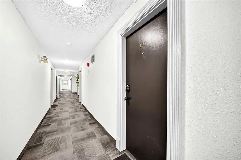 2218 30 Street SW #101