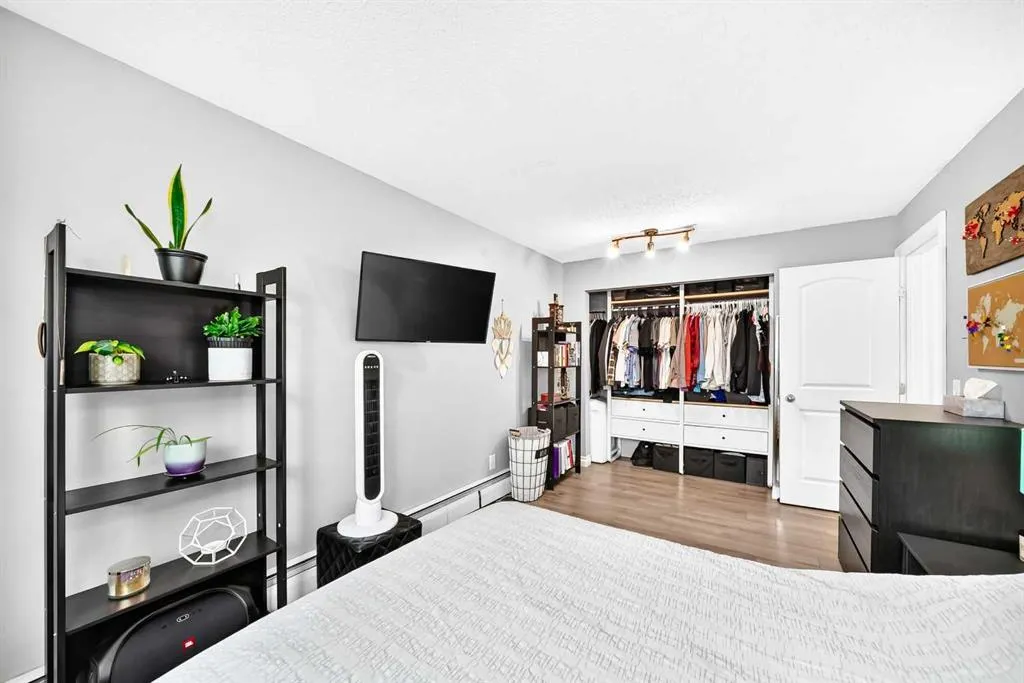 2218 30 Street SW #101