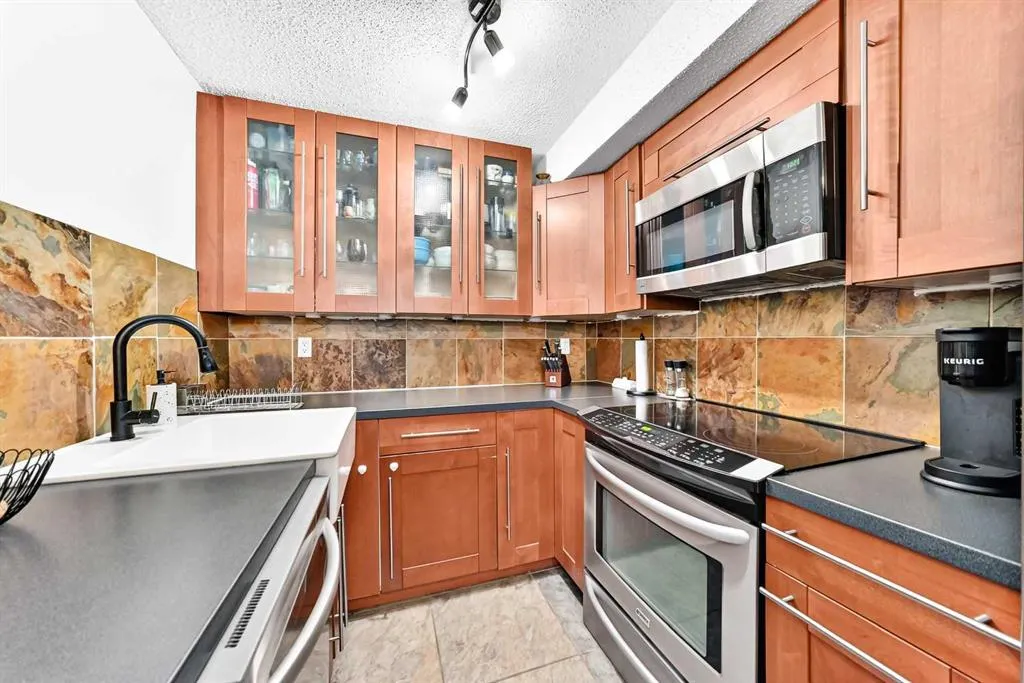 2218 30 Street SW #101