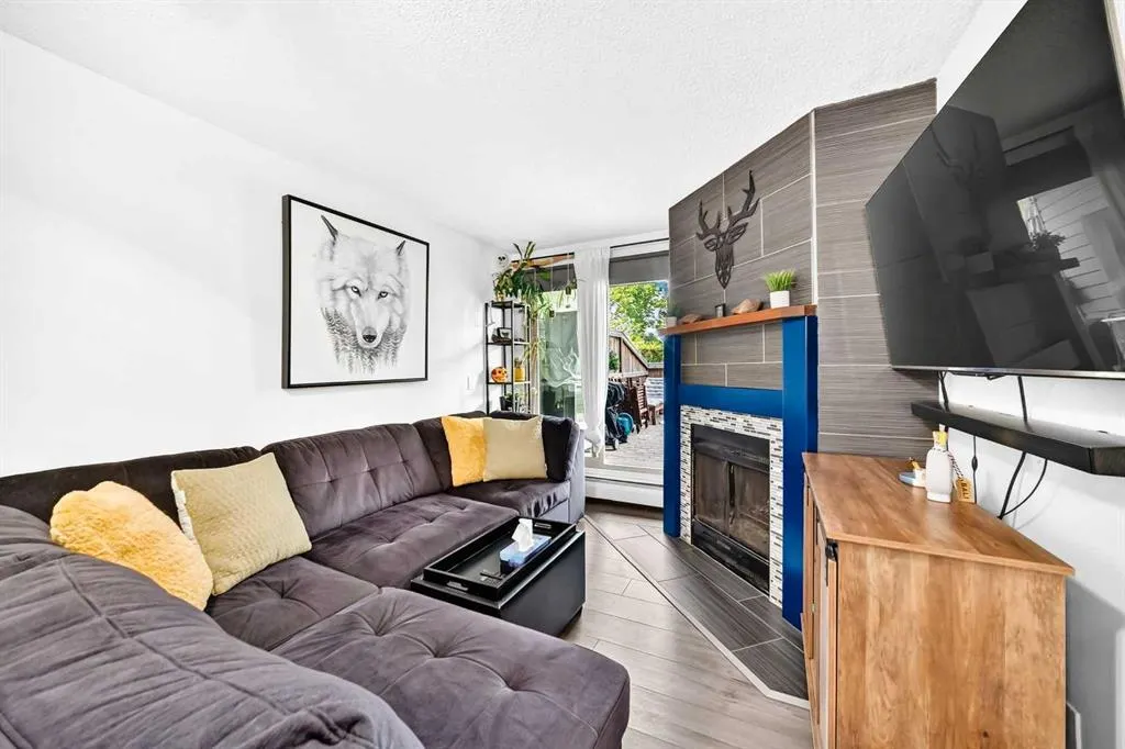 2218 30 Street SW #101