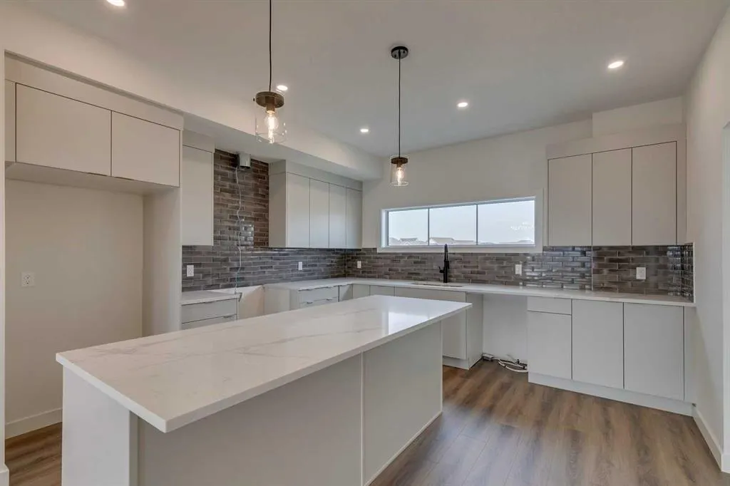 195 Belvedere Drive SE #802