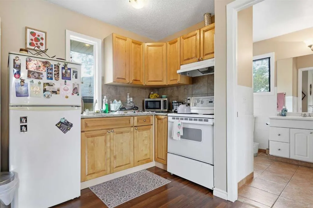 4205 16 Street SW