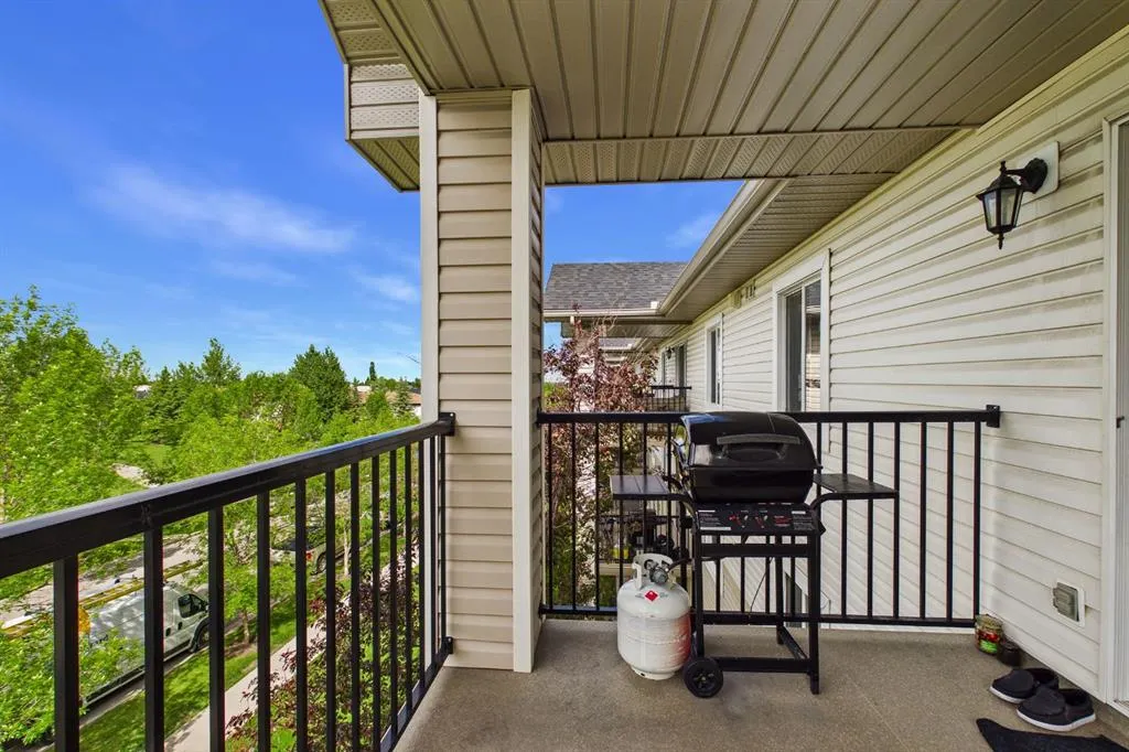 2371 Eversyde Avenue SW #2305