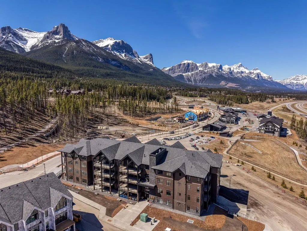 10 Cascade Ridge #105