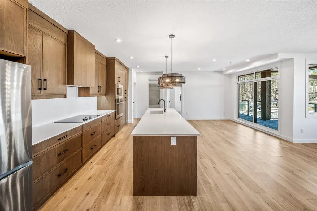 10 Cascade Ridge #105