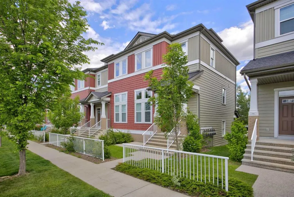 913 Evanston Square NW