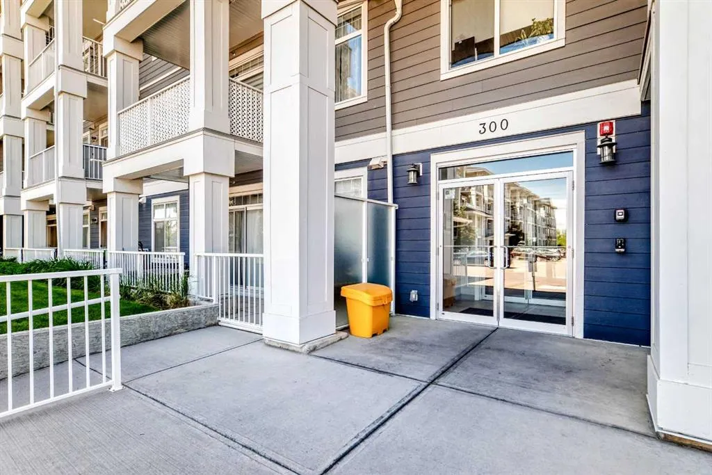 300 Auburn Meadows Common SE #402