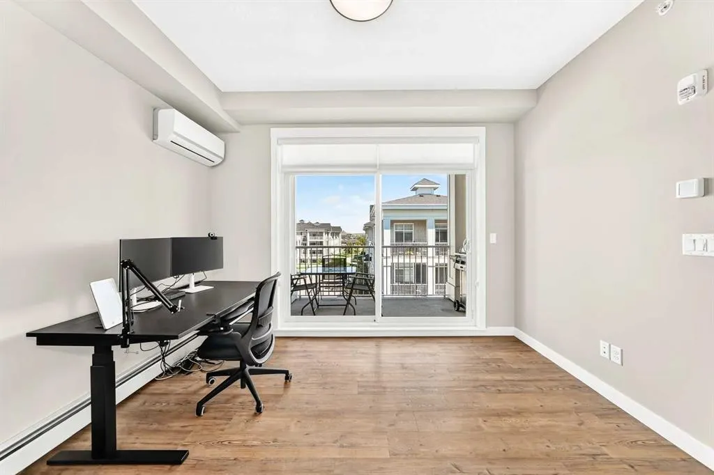 300 Auburn Meadows Common SE #402