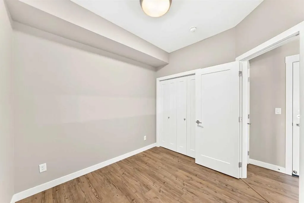 300 Auburn Meadows Common SE #402