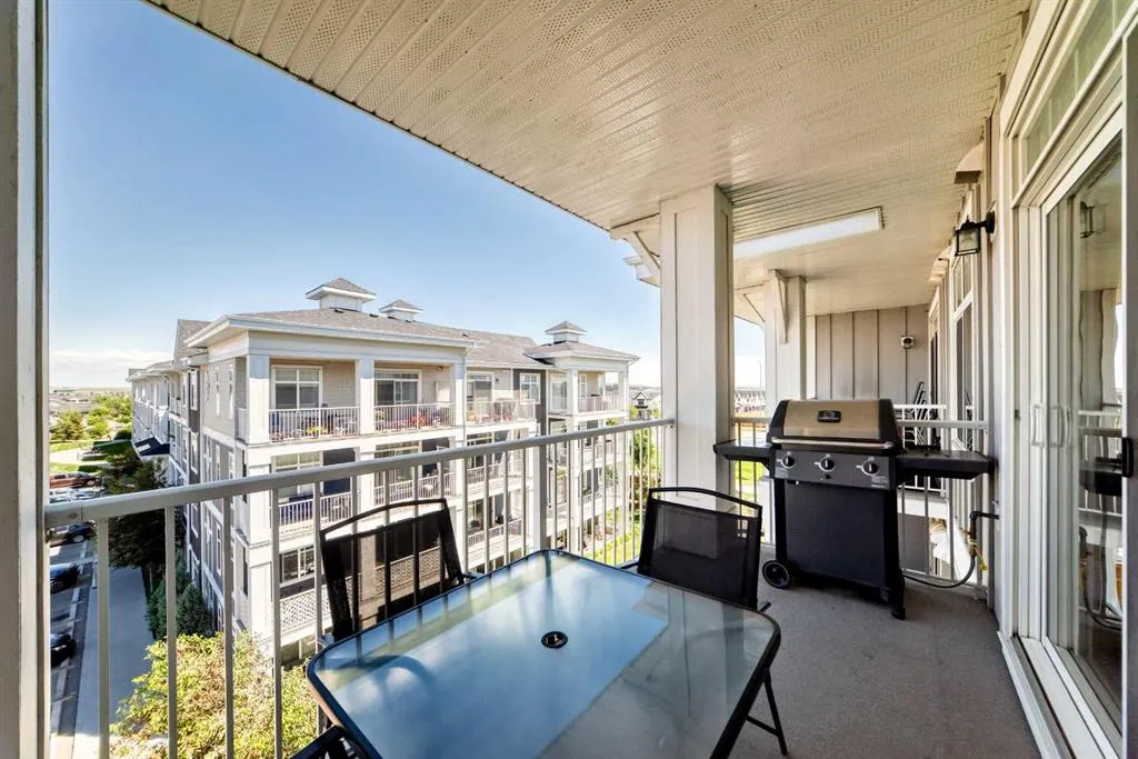 300 Auburn Meadows Common SE #402