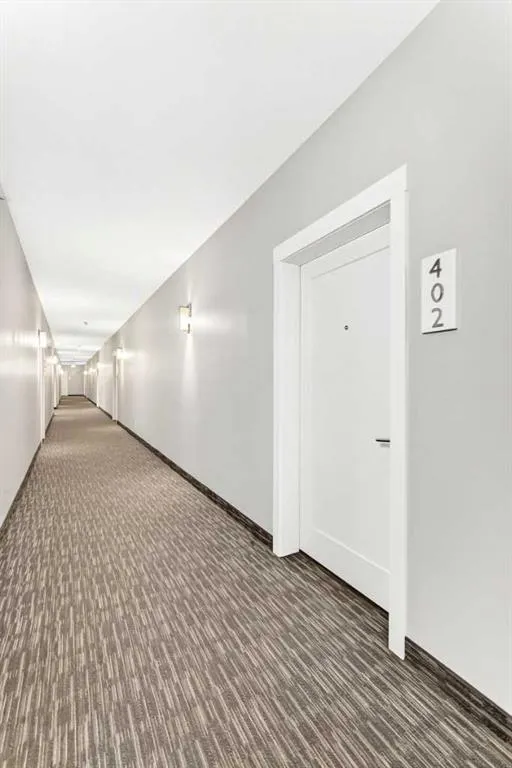 300 Auburn Meadows Common SE #402