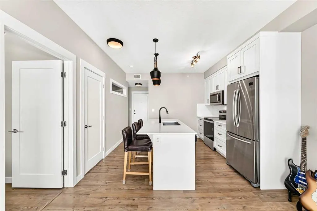 300 Auburn Meadows Common SE #402