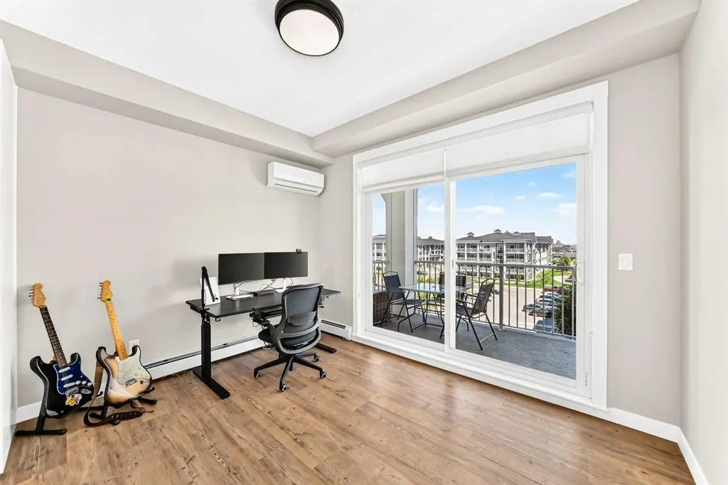 300 Auburn Meadows Common SE #402