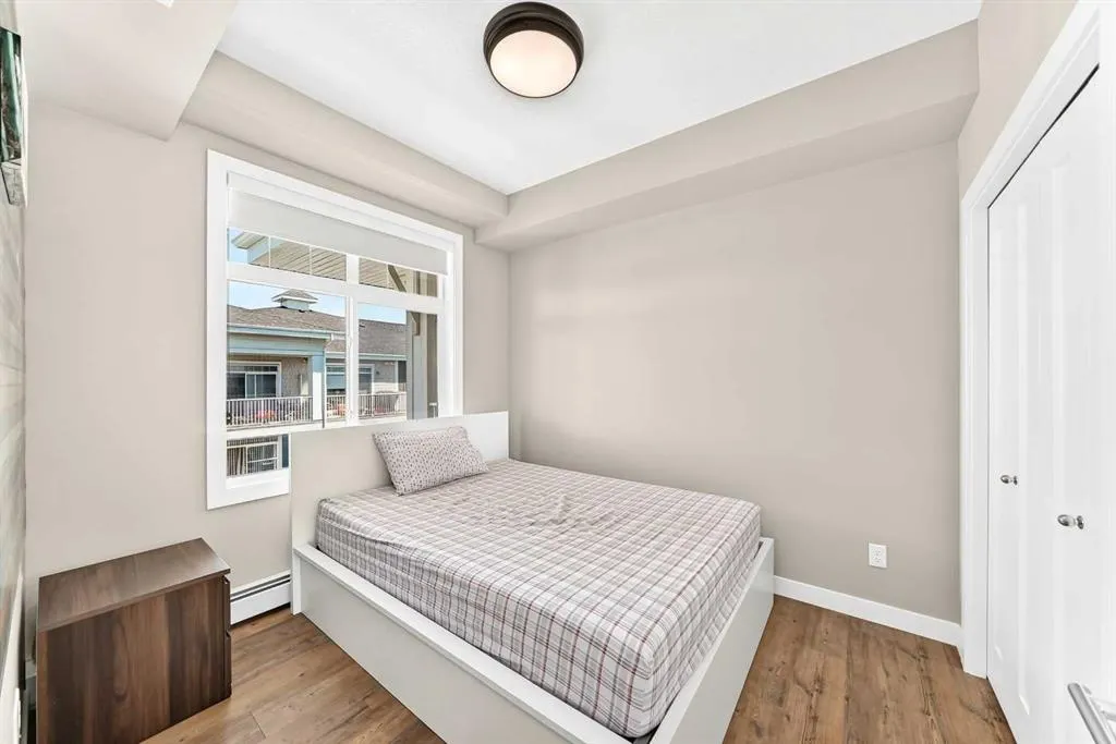300 Auburn Meadows Common SE #402