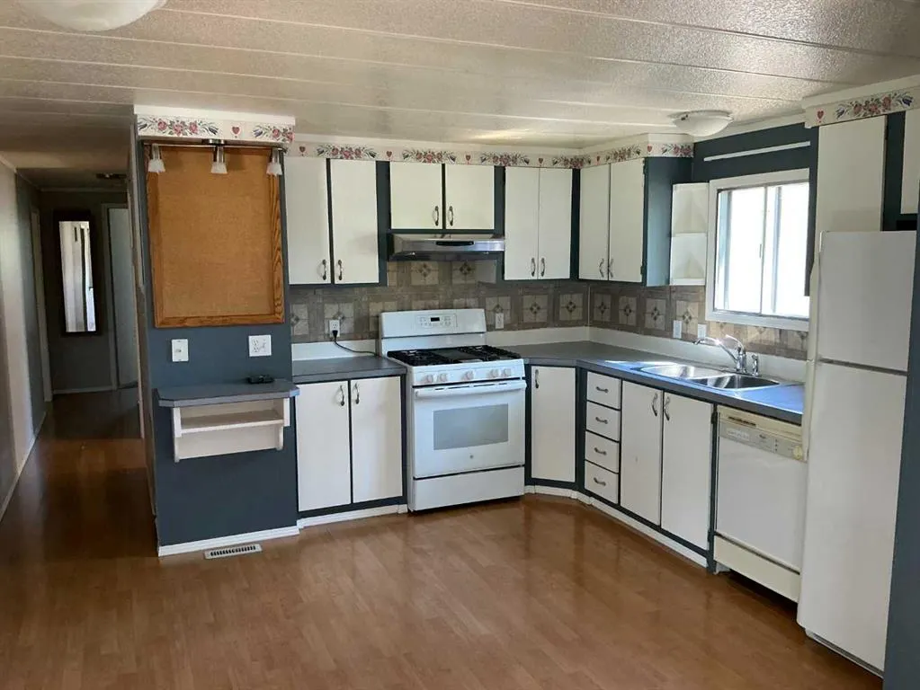 299 3rd Street SE