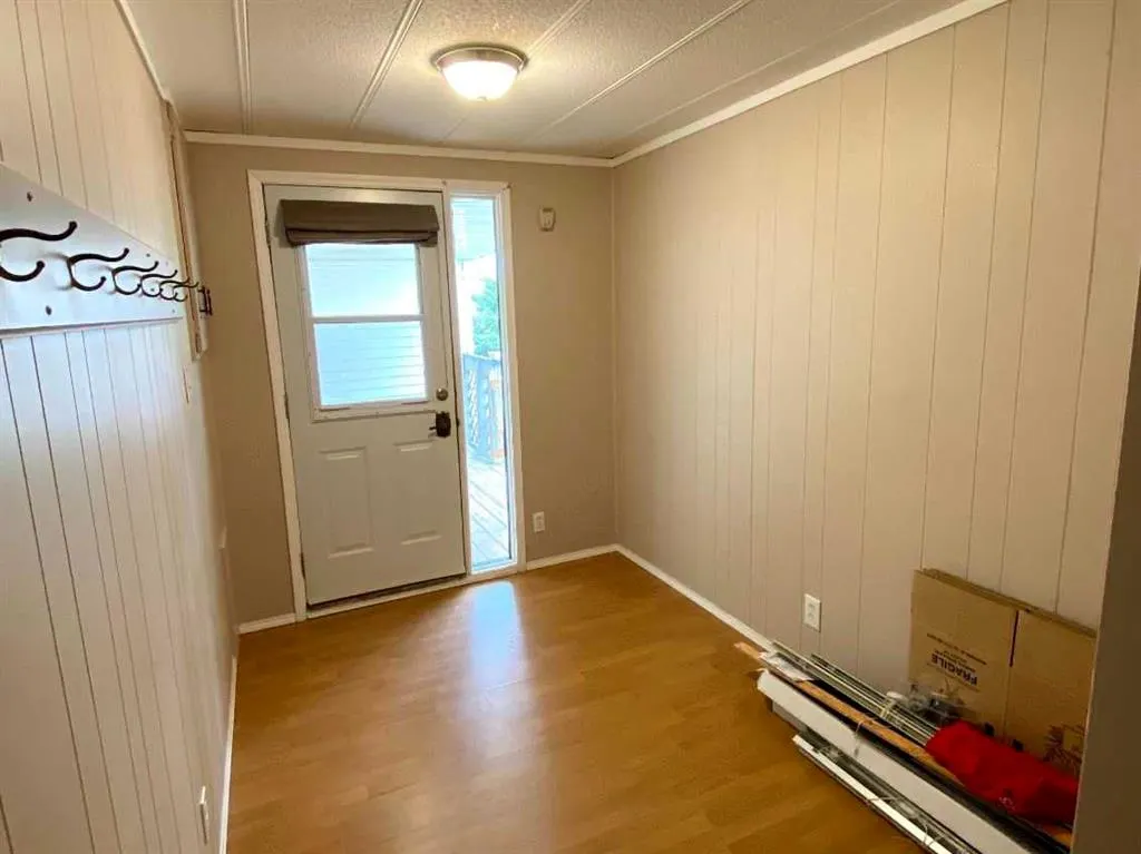 299 3rd Street SE