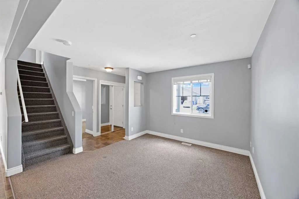 9 Mackenzie Way