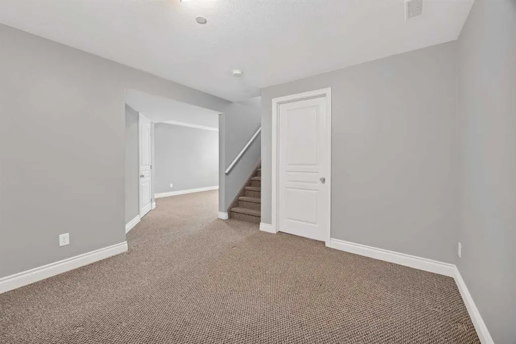 9 Mackenzie Way