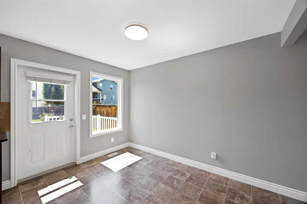 9 Mackenzie Way