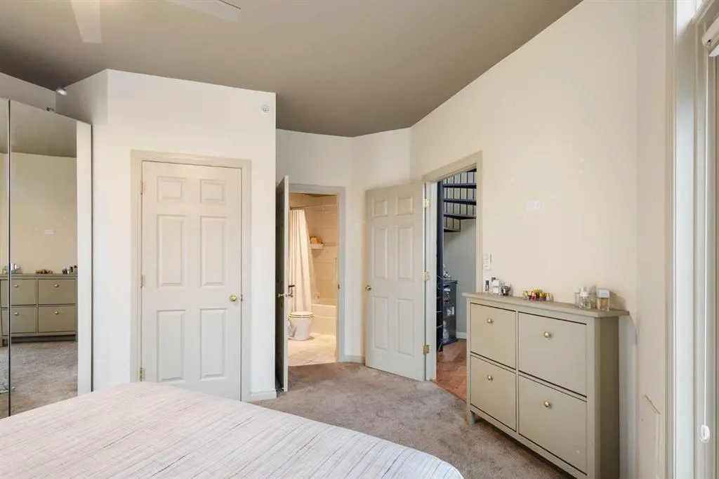 527 15 Avenue SW #406