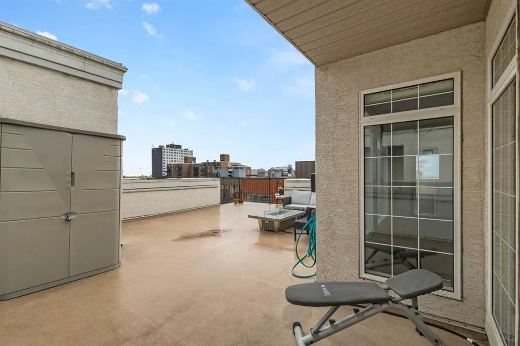 527 15 Avenue SW #406