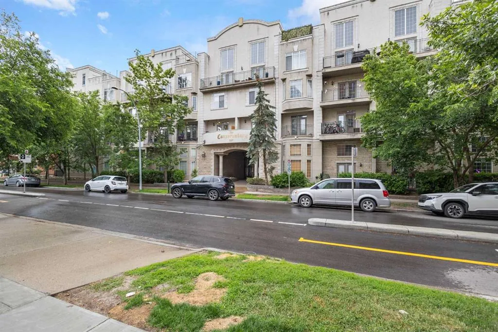 527 15 Avenue SW #406