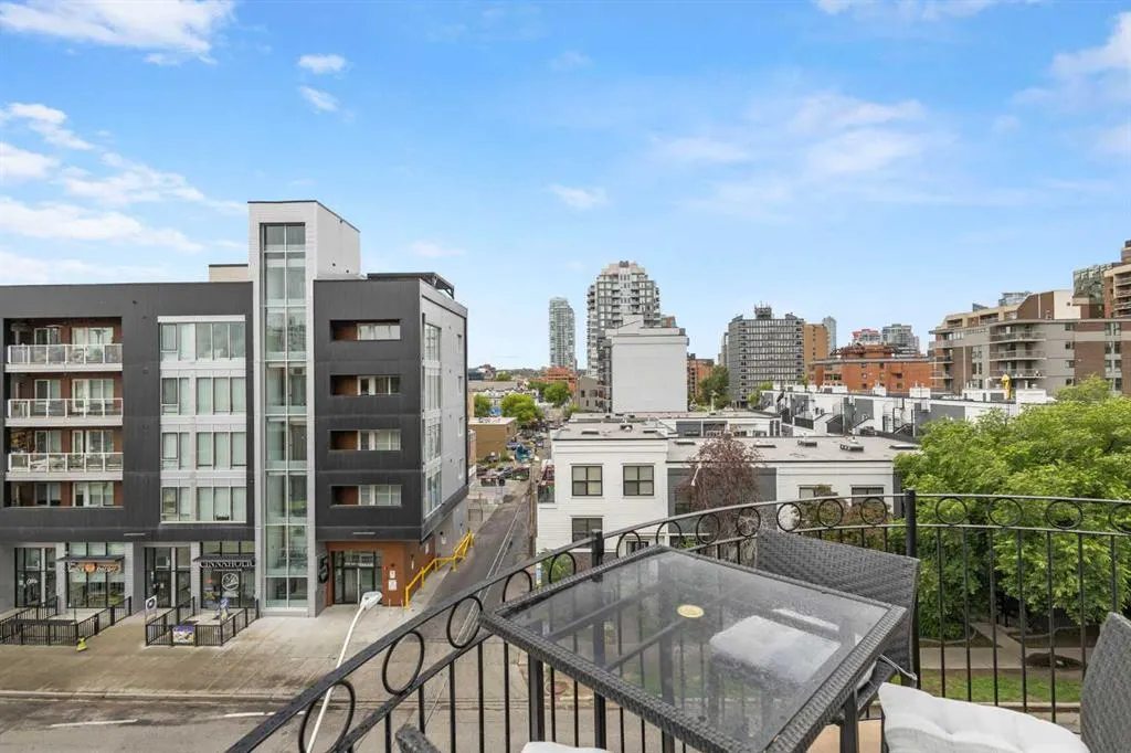 527 15 Avenue SW #406