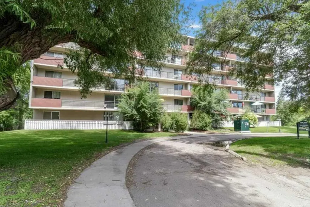 4700 55 Street #107