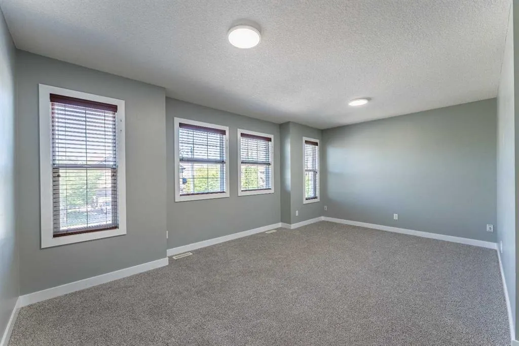 136 Legacy Circle SE