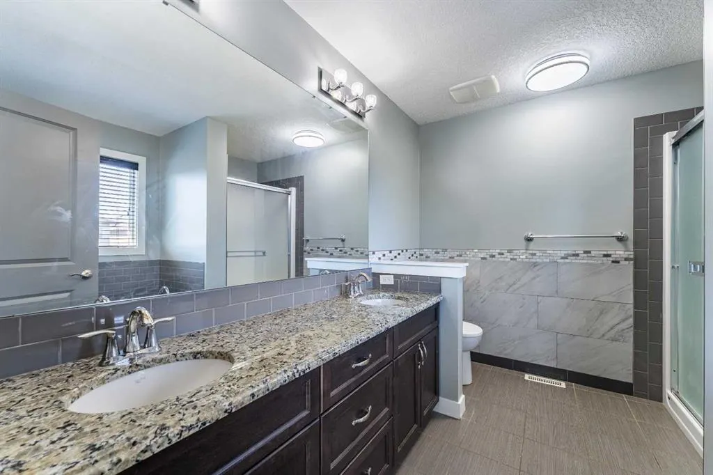 136 Legacy Circle SE