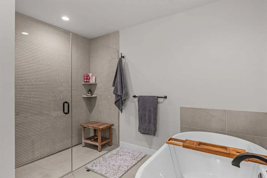 1105 Spring Creek Drive #206
