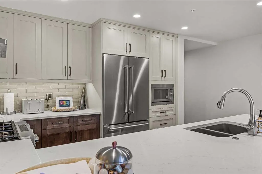 1105 Spring Creek Drive #206