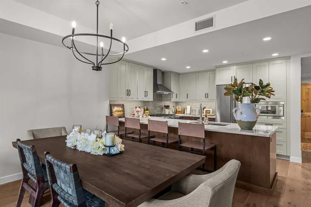 1105 Spring Creek Drive #206