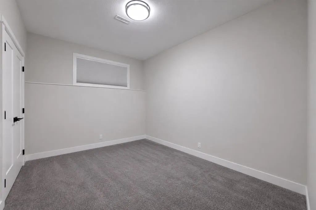12 Vanson Close