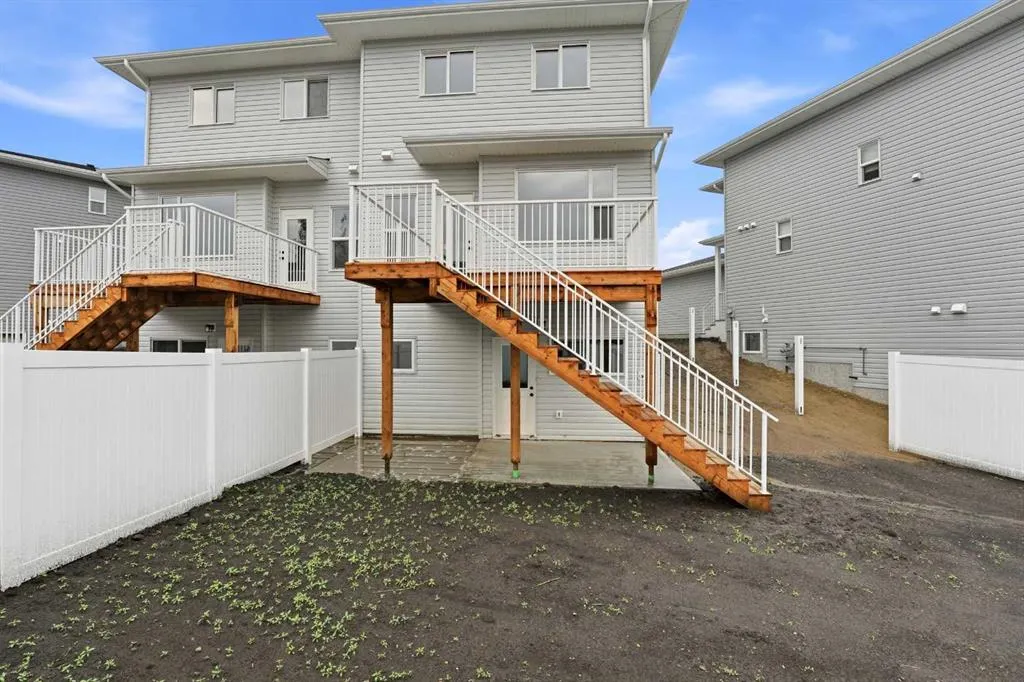 85 Pinnacle Close
