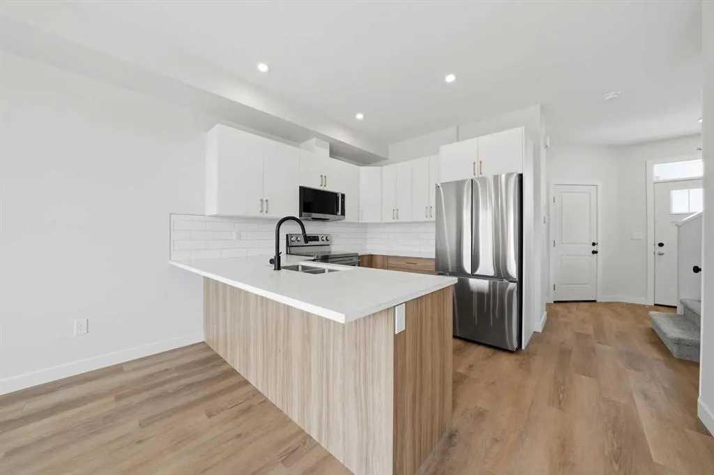 85 Pinnacle Close