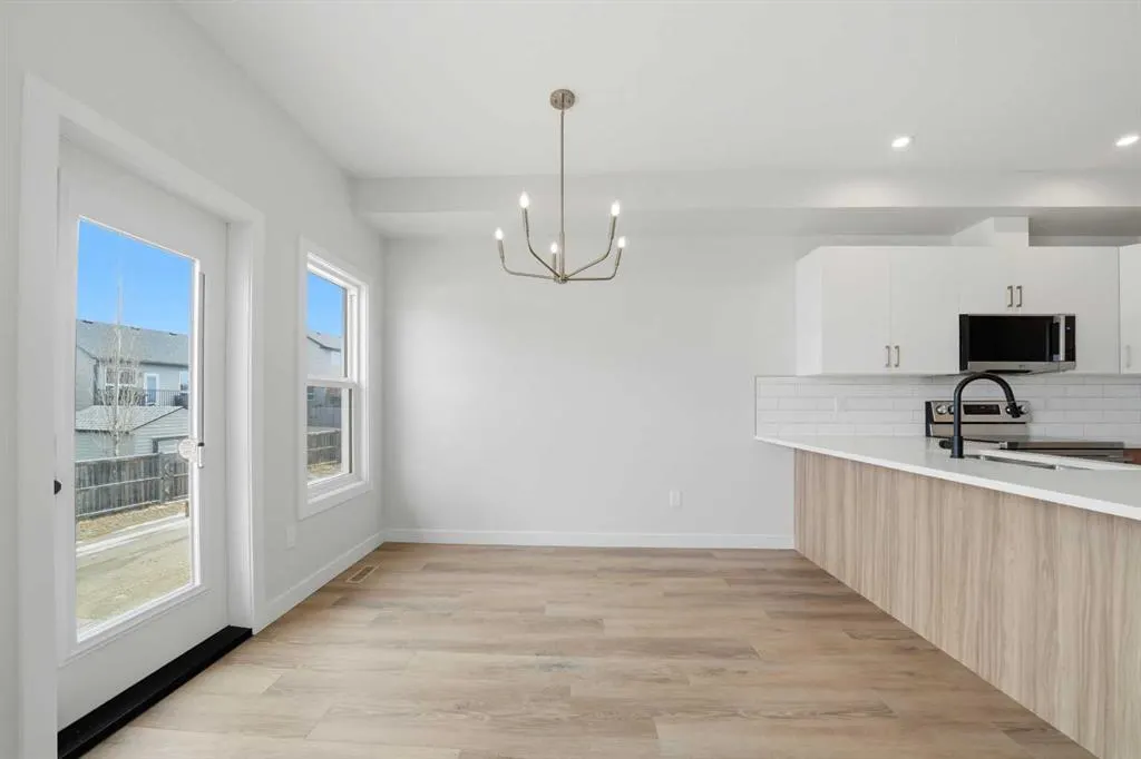 85 Pinnacle Close