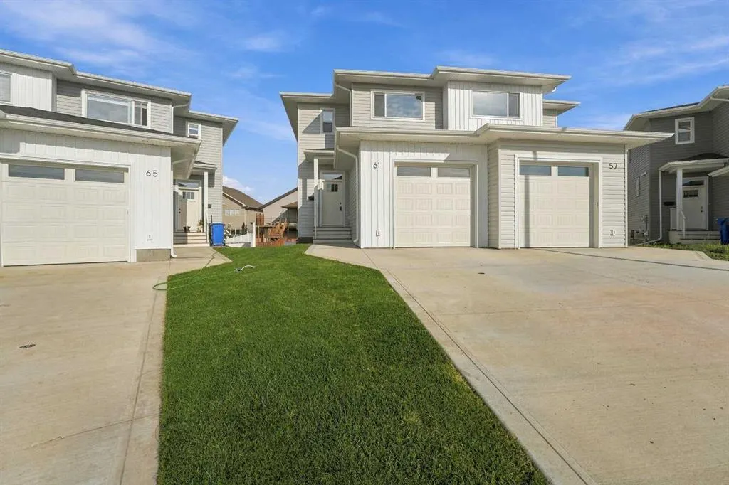 85 Pinnacle Close