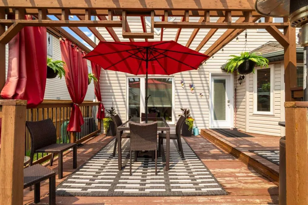217 Douglas Glen Close SE