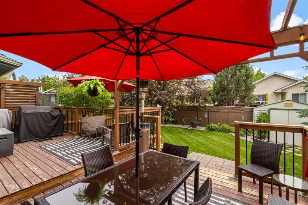 217 Douglas Glen Close SE