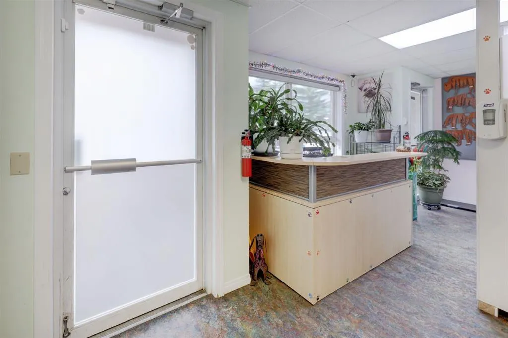112 Kananaskis Way #104 + 105