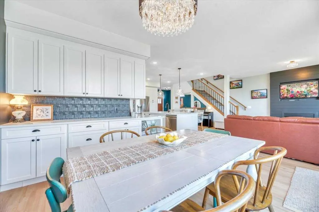 835 Lakewood Circle