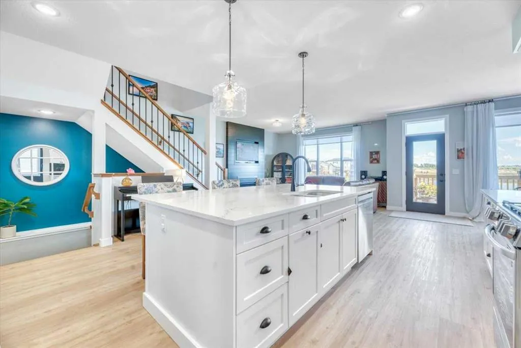 835 Lakewood Circle