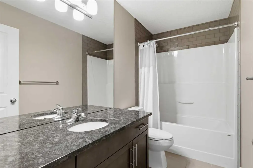 11 MARQUIS Crescent SE