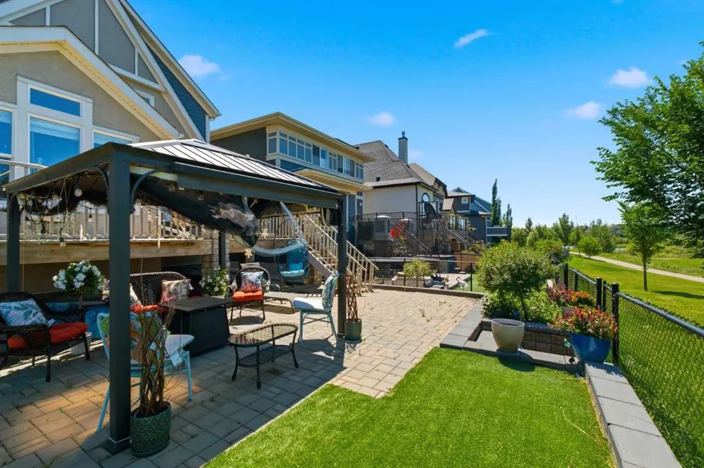 11 MARQUIS Crescent SE