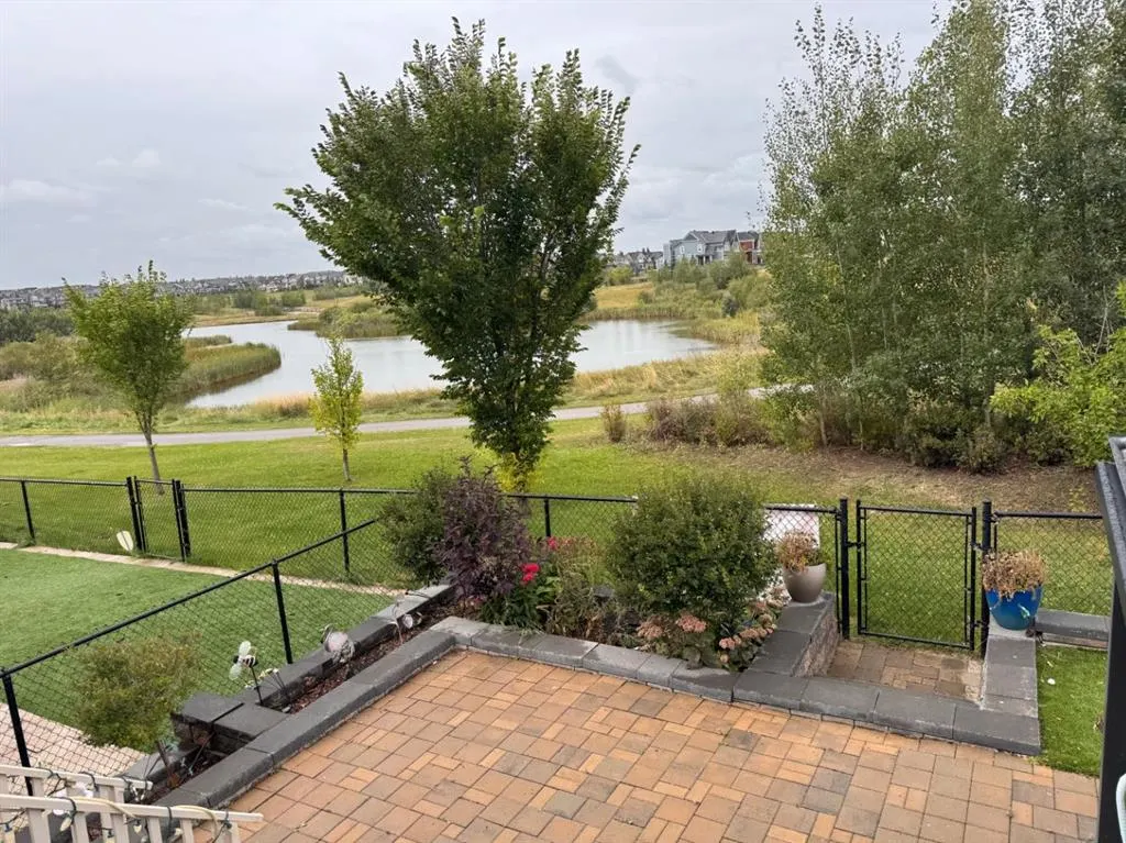 11 MARQUIS Crescent SE