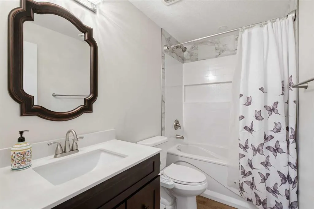11 MARQUIS Crescent SE