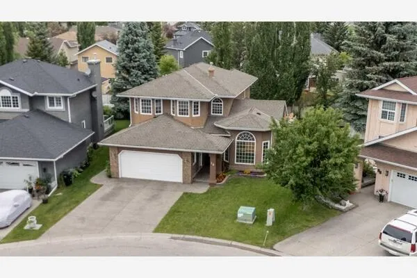 19 Mckenzie Lake Manor SE